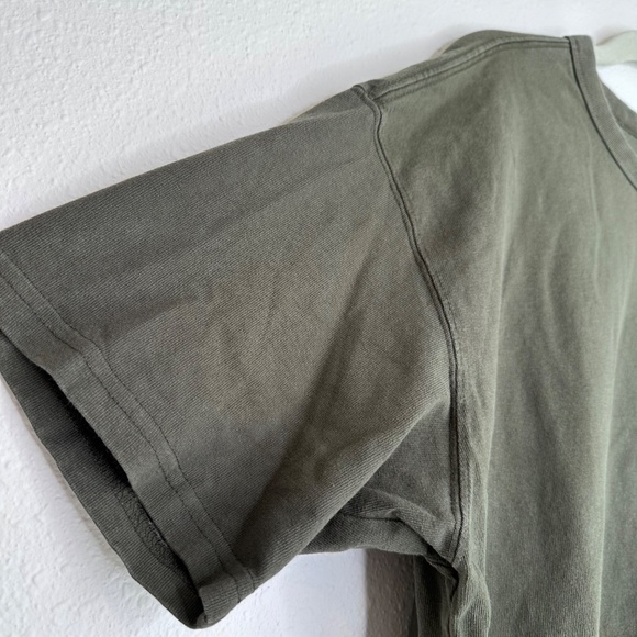Nike Men's Premium Essential Pocket Short Sleeve T-Shirt, Army Green, Size Large - Picture 6 of 7